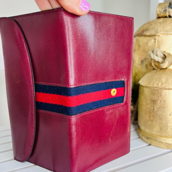 100% authentic Gucci, leather maroon wallet - Picture 6 of 11